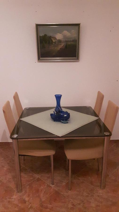 Apartmani Jureta Okrug Gornji Eksteriør bilde