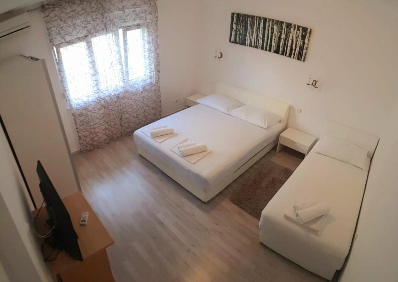 Apartmani Jureta Okrug Gornji Eksteriør bilde