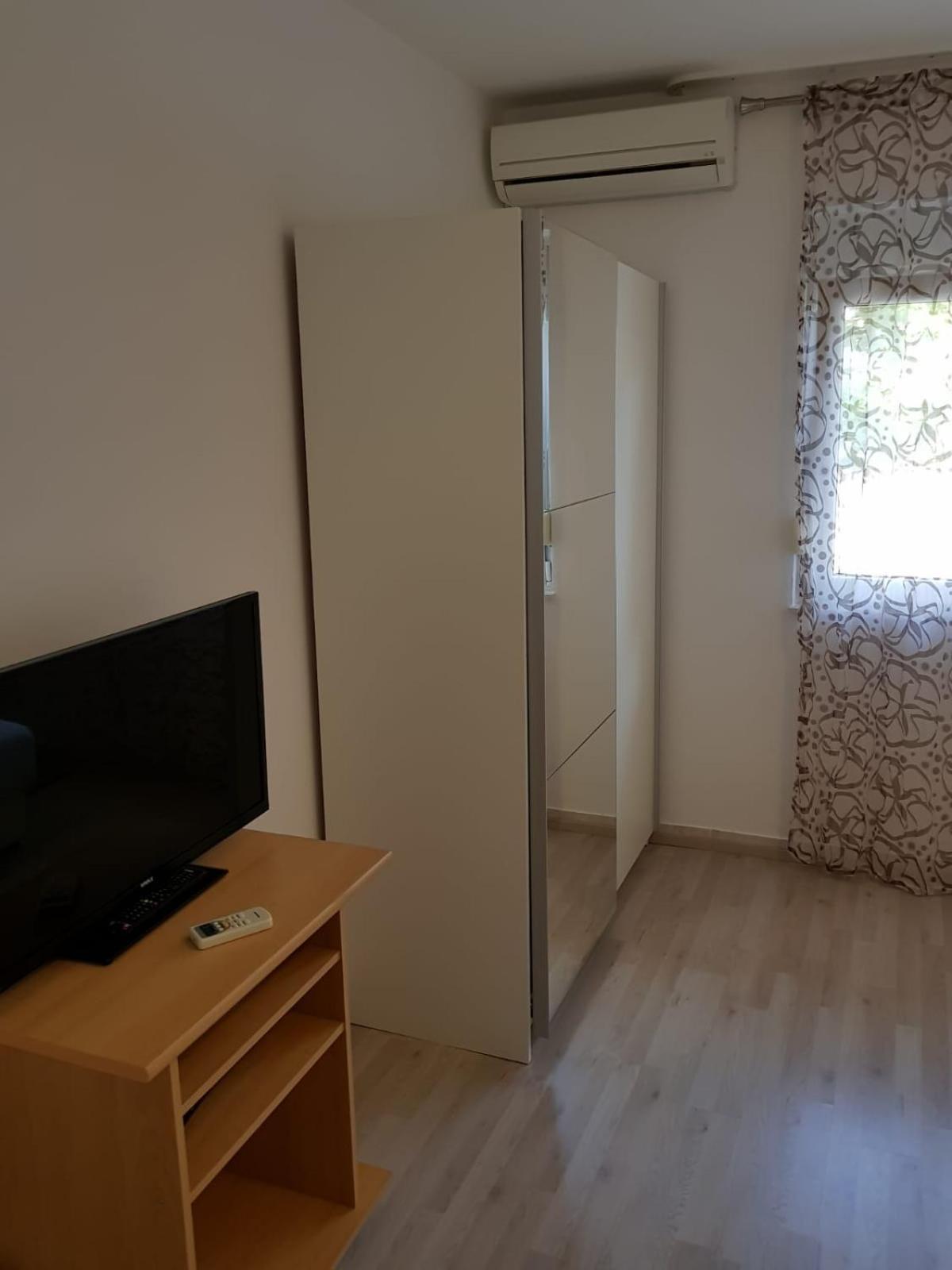 Apartmani Jureta Okrug Gornji Eksteriør bilde